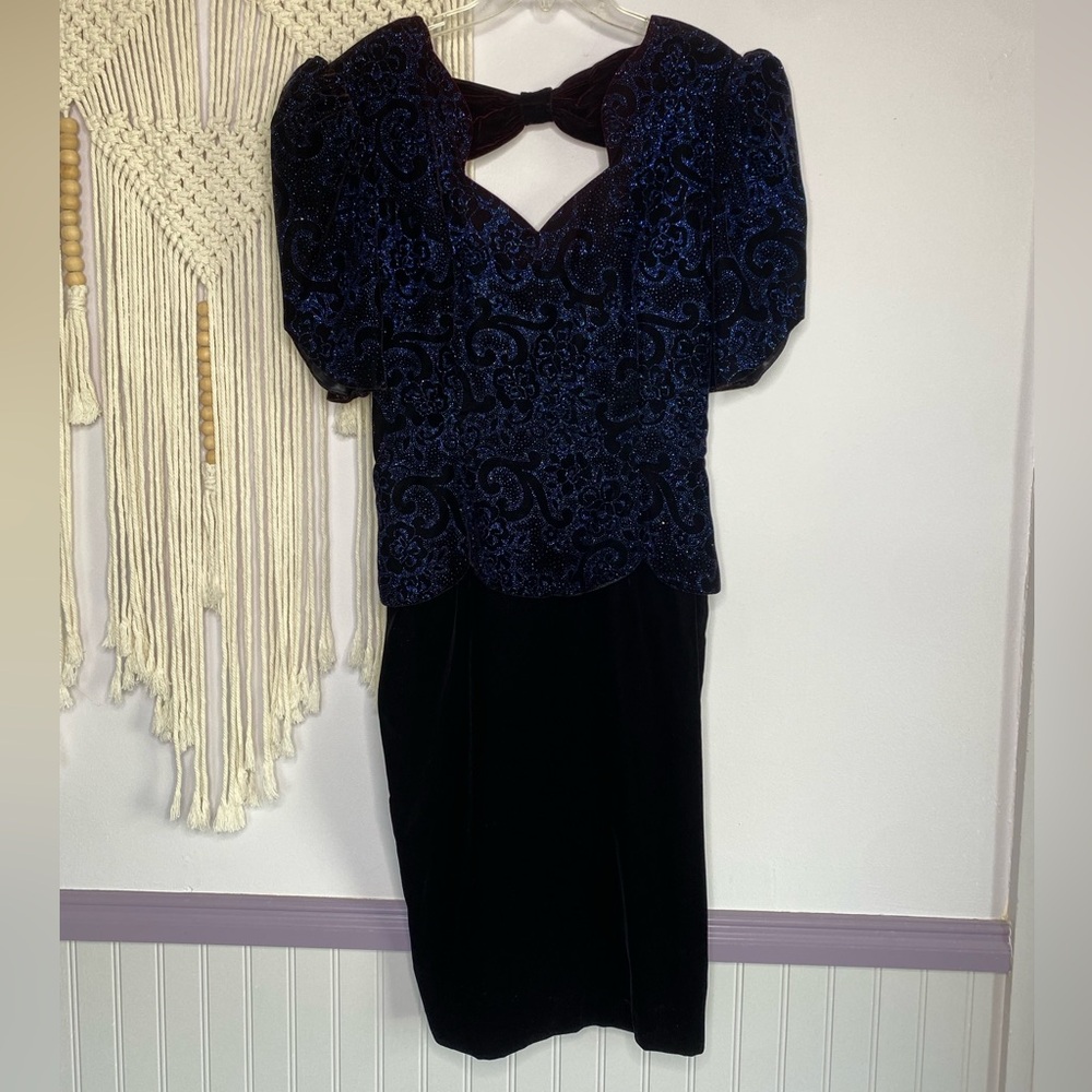 Vintage Elegant black / Blue Velvet Dress